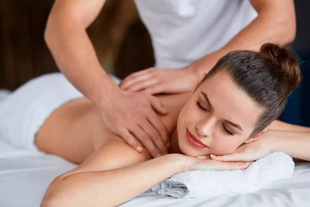 5 masajes para curar la tensión